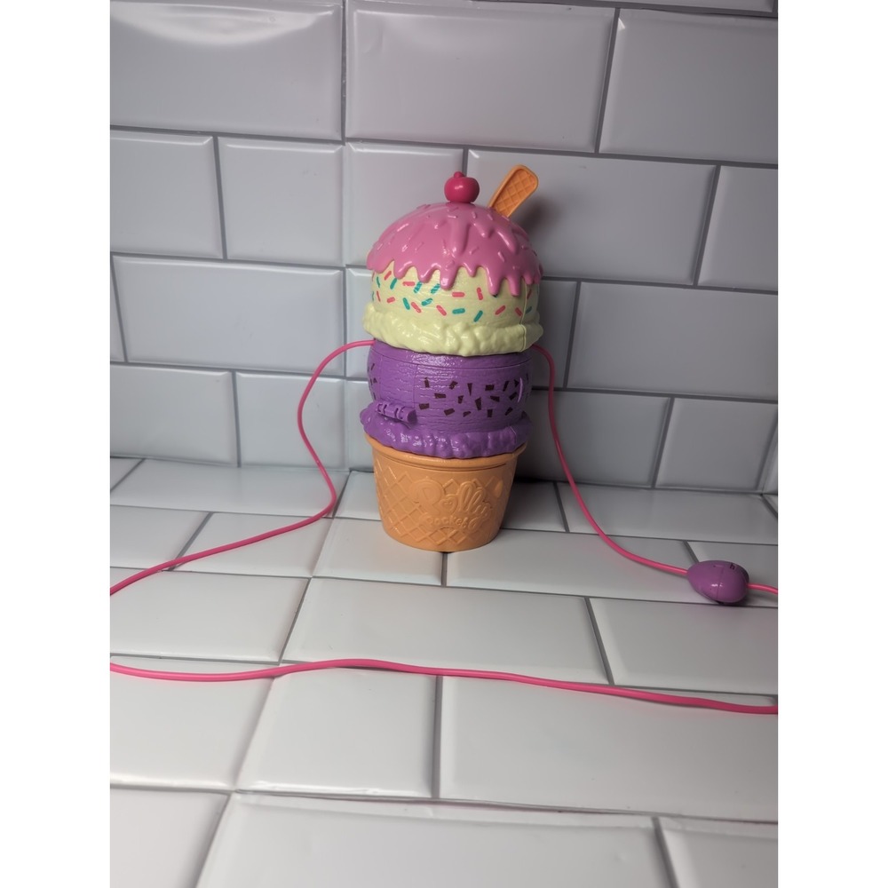 Polly Pocket Spin'n Surprise Compact Playset Ice Cream Cone Playground Compact